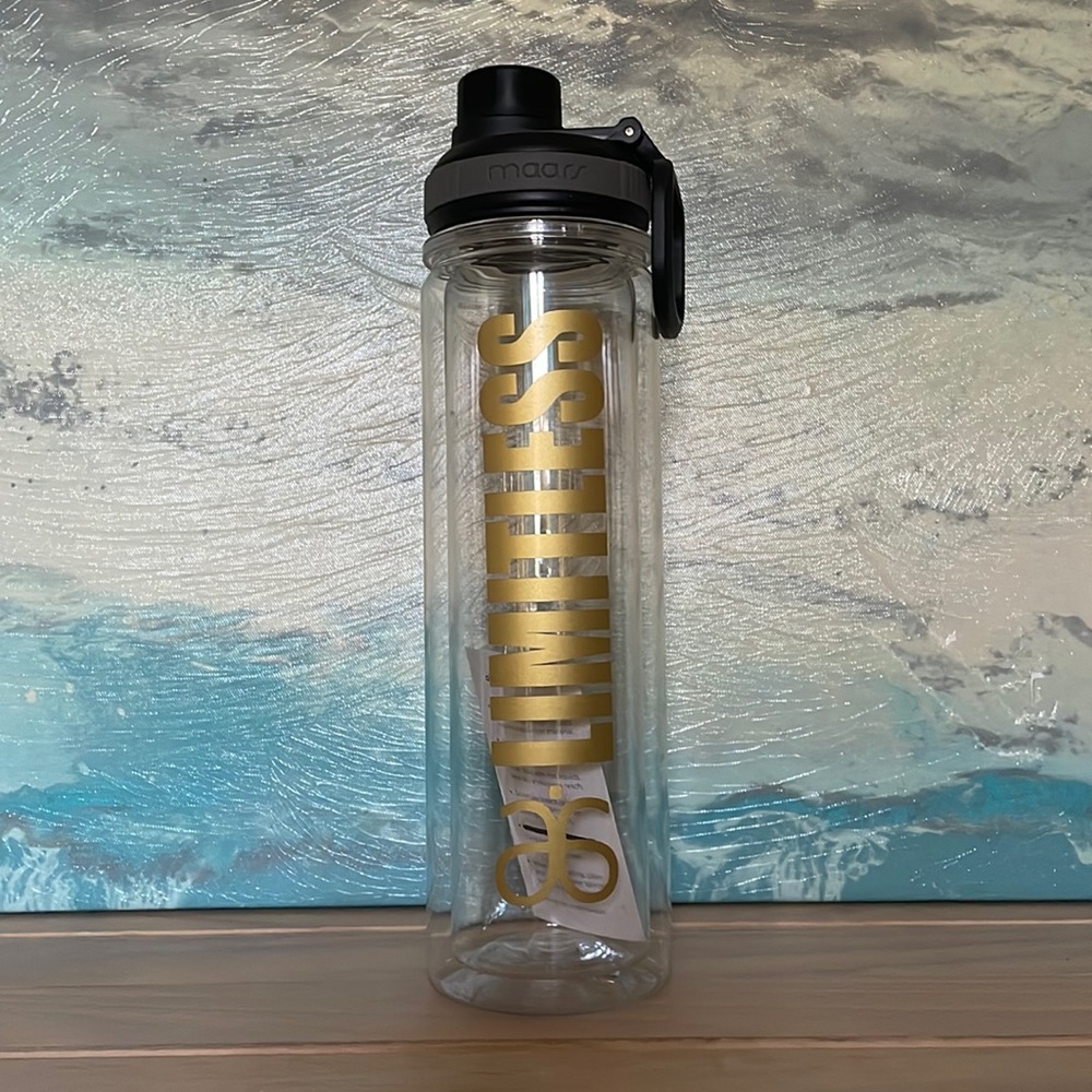 ARBONNE logo’d LIMITLESS BPA free 20 oz water bottle NEW